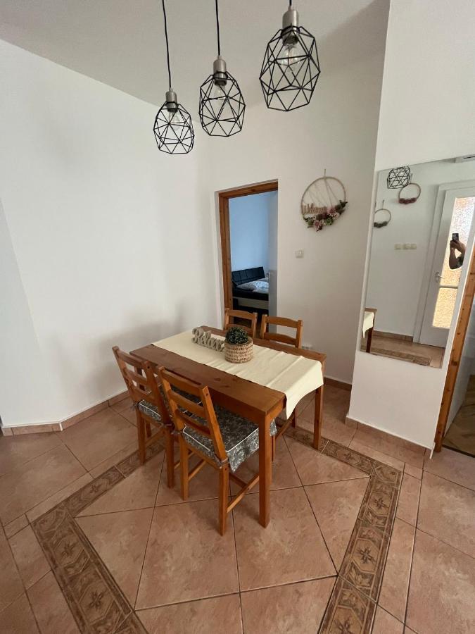 Luca Vendeghaz 1. Apartman Sárvár Extérieur photo